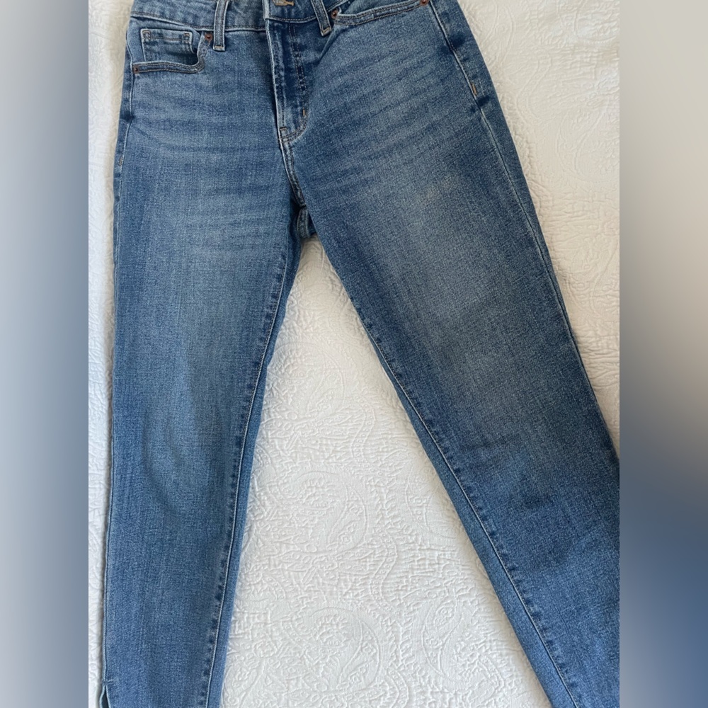 Old Navy Women's Straight Leg Blue Jeans